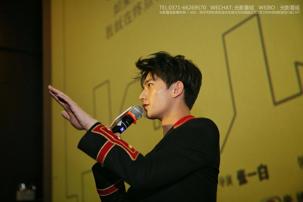 他来头不小！来郑宣传两名总监先后陪同~,高清图