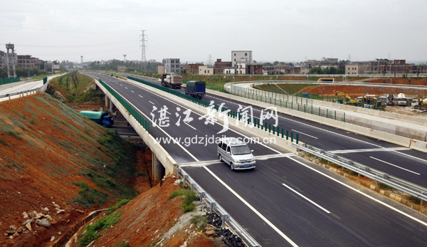 官渡大桥通车时间表,昆明呈黄立交什么时候通车