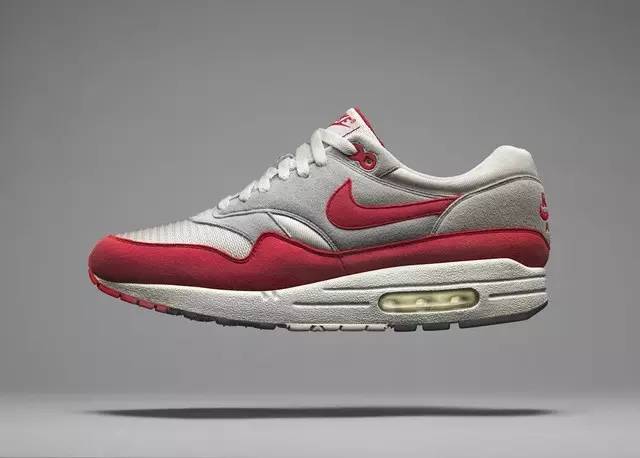 yeezy和nmd哪个舒服,yeezy会不会走nmd的老路