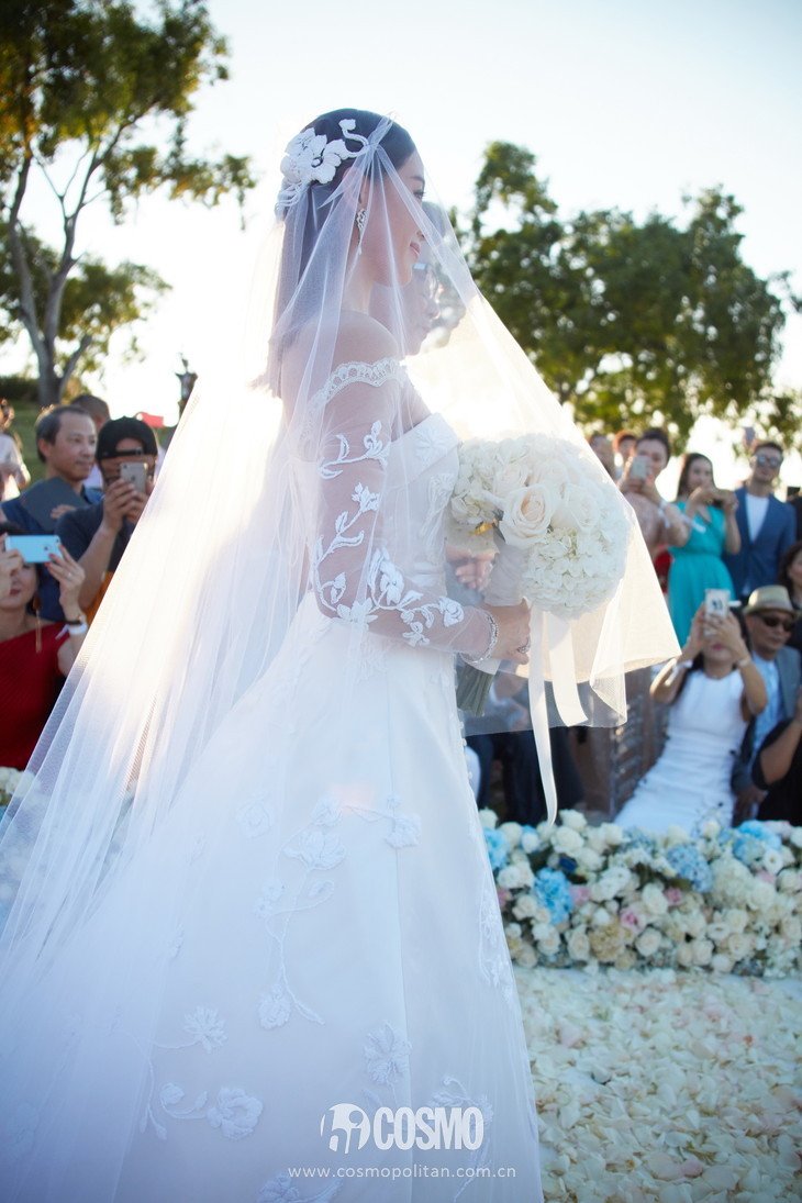 穿3k块和30w的婚纱结婚，谁更幸福？