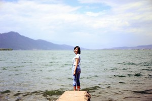 初冬的泸沽湖视频,初冬泸沽湖的水