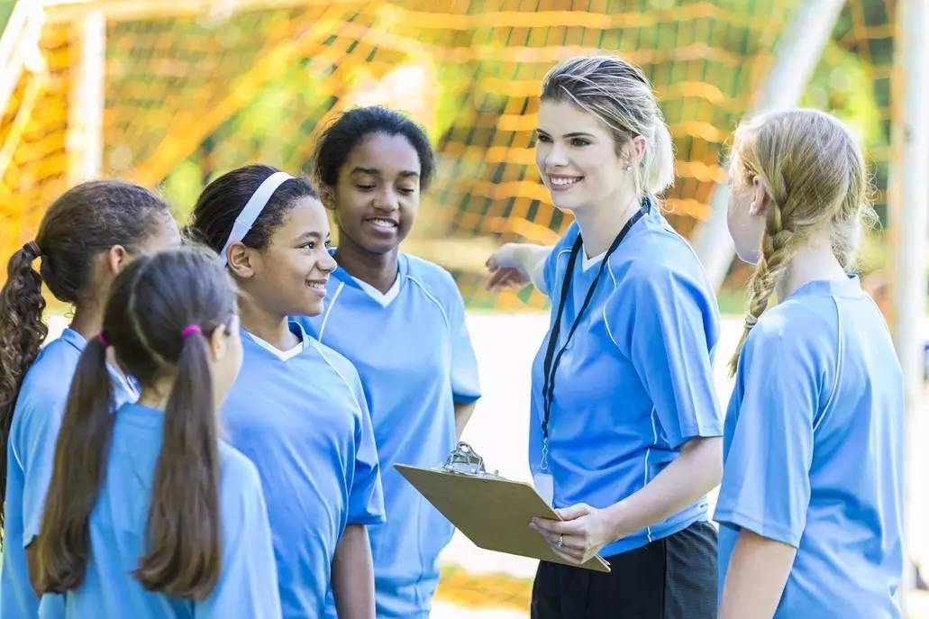 培养孩子团结的团队游戏,教练教小孩的小游戏