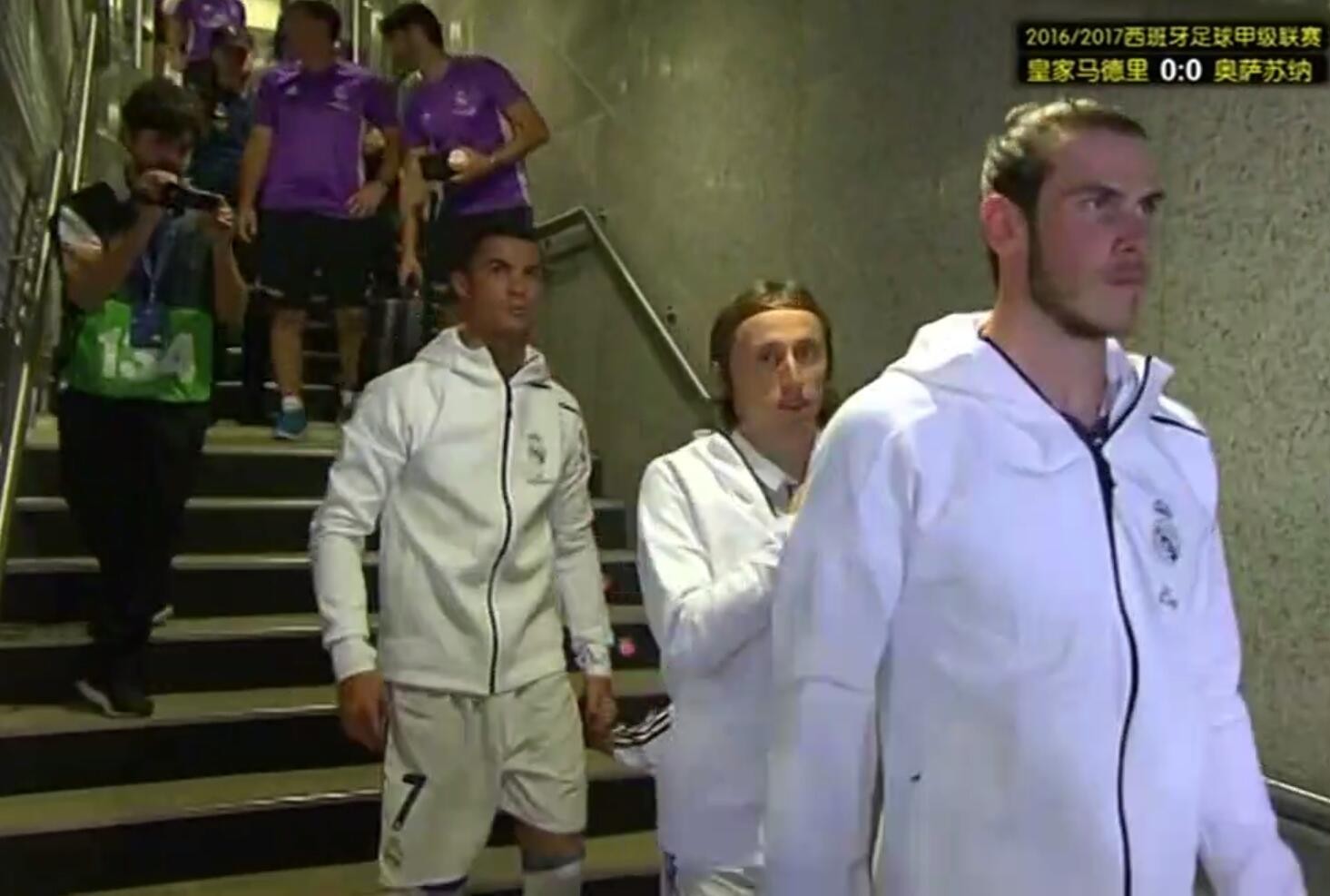 这个周末皇马曼联拜仁等俱乐部轮番为这件夹克上演了卖家秀