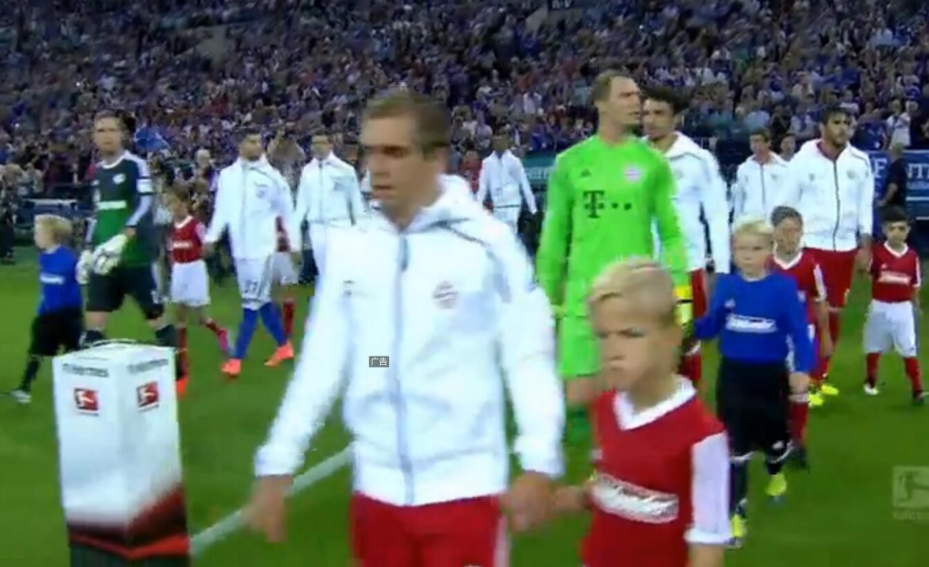 这个周末皇马曼联拜仁等俱乐部轮番为这件夹克上演了卖家秀