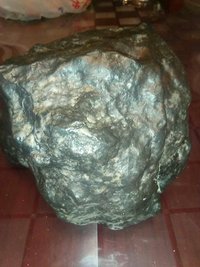 相信看完这篇文章，以后您老看见石头都要瞅瞅！新的收藏宠儿陨石