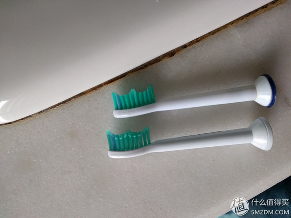 电动牙刷飞利浦6730与欧乐bp4000,欧乐b和飞利浦电动牙刷