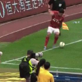 中国足球的东邪西毒,功夫足球反映国内足球真实