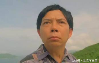 苑琼丹曾经是星爷的丑角专业户,星爷电影里的丑角面无表情