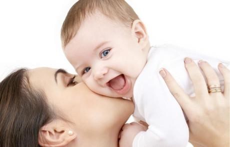 剖腹产后伤口里面有个疤鼓起来,剖腹产的疤时间越久颜色越淡吗