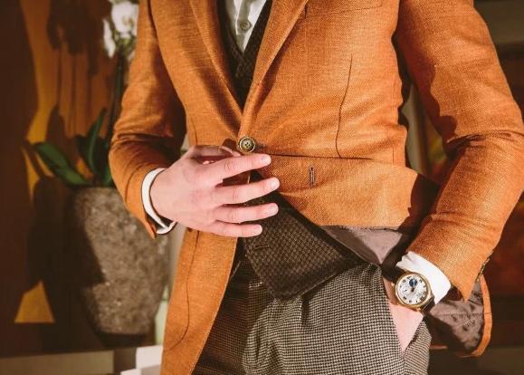 时刻美手表表带怎么调节松紧,手表表带关注事项