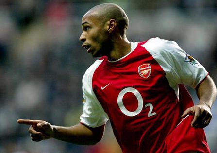 一言不合露狼牙，足坛五大光头狼性巨星