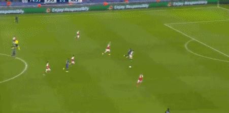 捶胸顿足,欧冠精华集锦巴黎