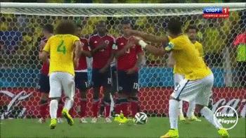 大卫路易斯教你踢任意球,大卫路易斯任意球利物浦