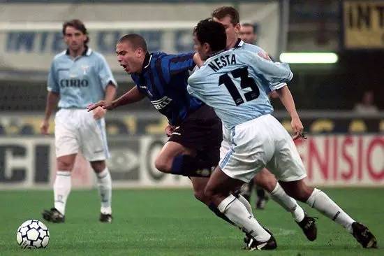 外星人罗纳尔多过人时的解说,一球成名大罗