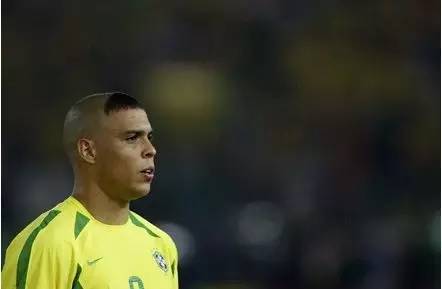 外星人罗纳尔多过人时的解说,一球成名大罗