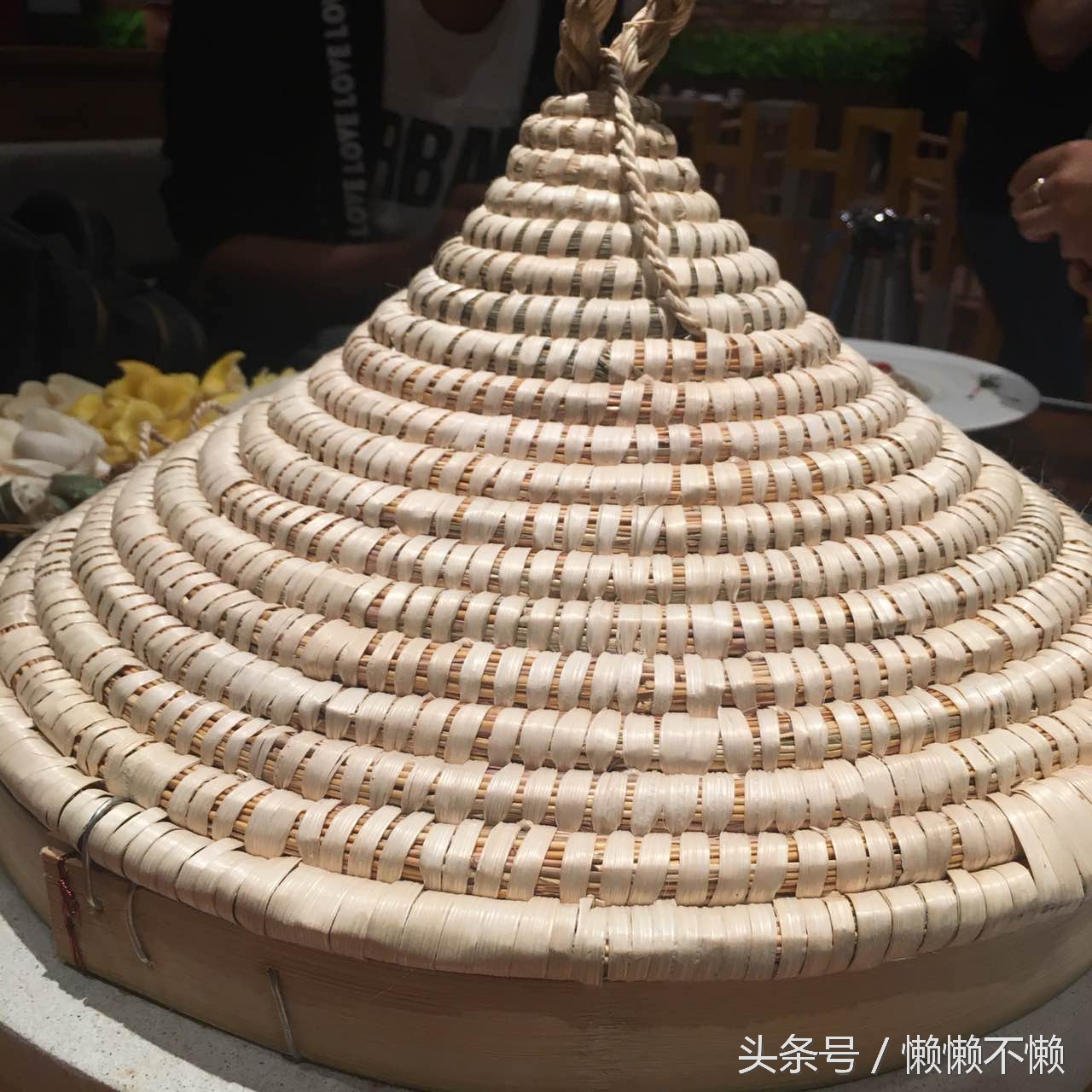 鑽夊附瀵规垬宀╂祮,鑽夊附鍜岄粦鑳″瓙鐩搁亣