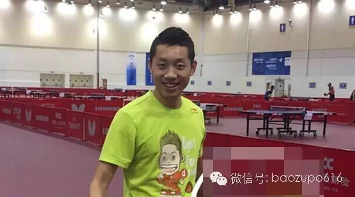 喜欢荧光绿的鞋子,张继科为什么喜欢小蓝鞋