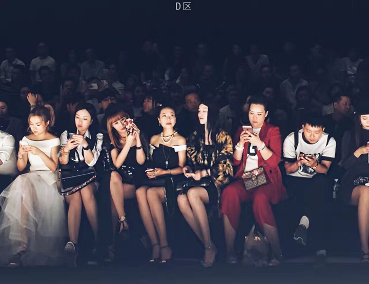 时尚播报┃X132星球时尚发布会自嗨到爆！