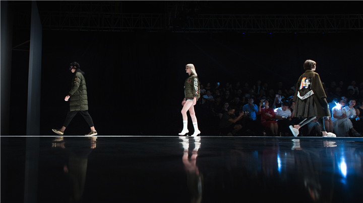 时尚播报┃X132星球时尚发布会自嗨到爆！