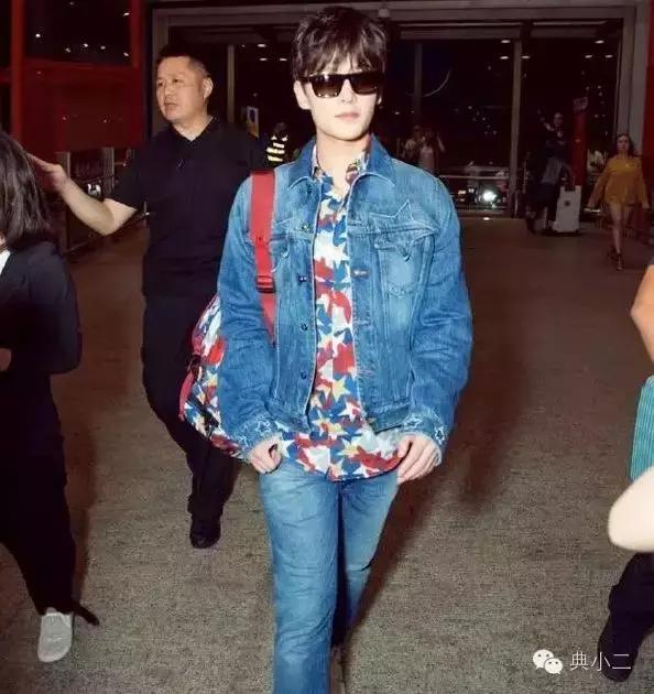 实用折叠双肩包,实用休闲多功能轻巧的双肩包