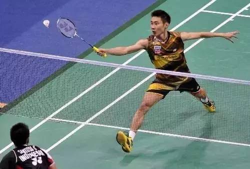 球场打球慢不下来,球场上总是慢半拍