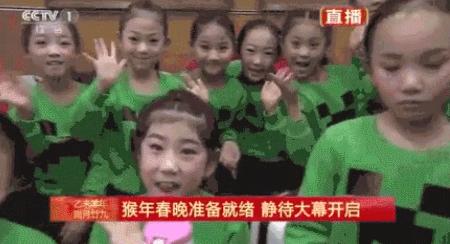欧洲小孩训练足球,欧洲小孩玩足球