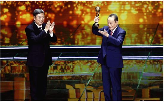 郭鹤年成就贡献,郭鹤年的传奇人生