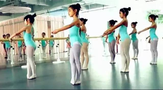 又一教学实习基地落户南岸书香弥漫孩子笑靥如花