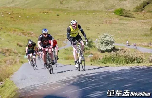 骑单车小腿抽筋怎么回事,骑着单车抽筋是什么问题