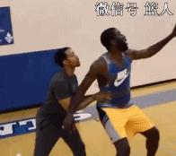 低位背打中距离投篮,3招打败爆款卖点