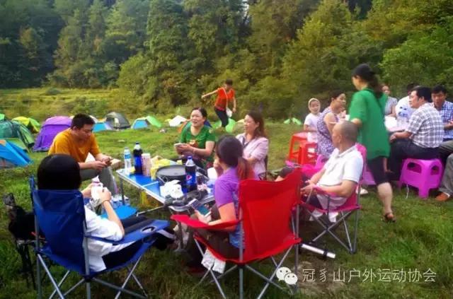 骞插緱婕備寒鍗楁槍,骞插緱婕備寒涓茬儳