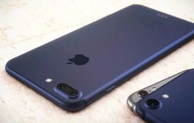 东海最先用上iphone7的这批人说_______。