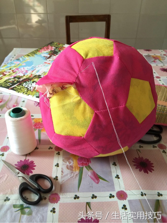 旧物改造制作足球,废物利用自制环保袋