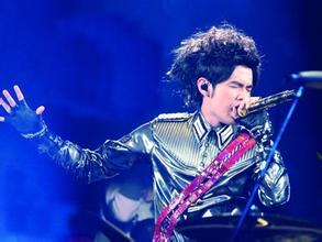 兰花指张杰张学友,每个歌手的招牌动作