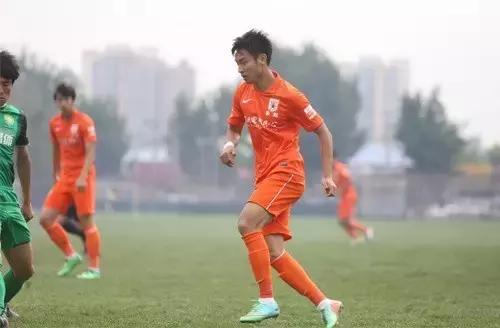 他不是鲁能老大，却能让所有人心服口服！