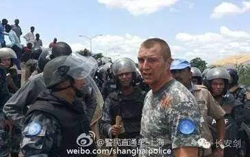 南苏丹维和故事：拯救“总指挥”“鸡毛信”营地捣乱的狒狒