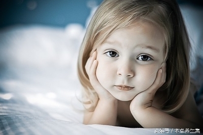 来大姨妈脸上起痘痘怎么办,痘痘来了