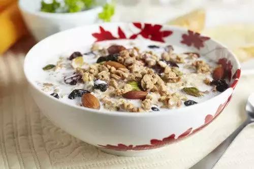 定个小目标跑一次半马,定个小目标饼干