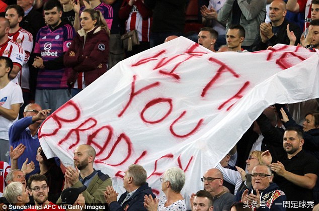 患癌球迷捐款13万,英超白血病小球迷