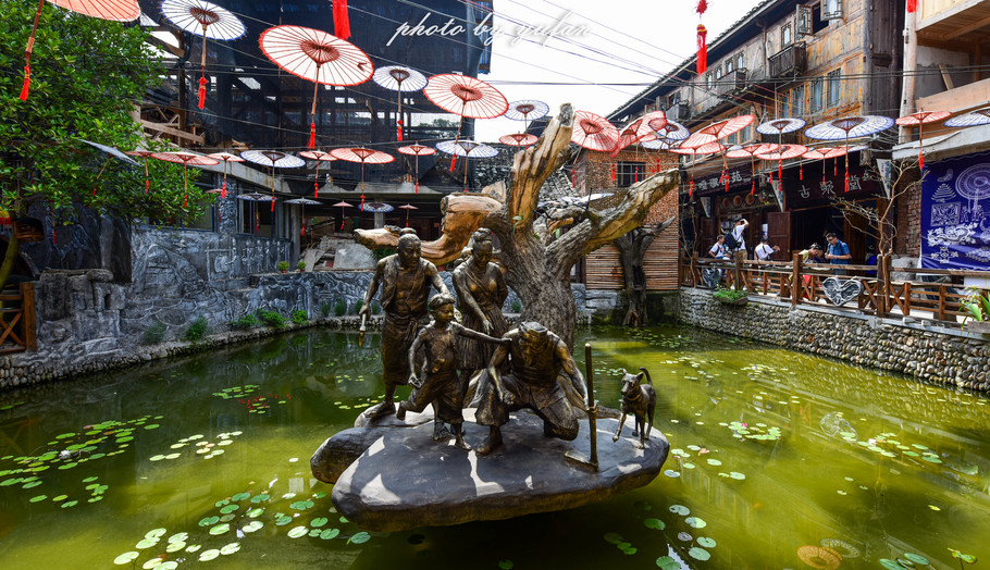 千户苗寨怎么玩比较好,千户苗寨怎么玩最合适