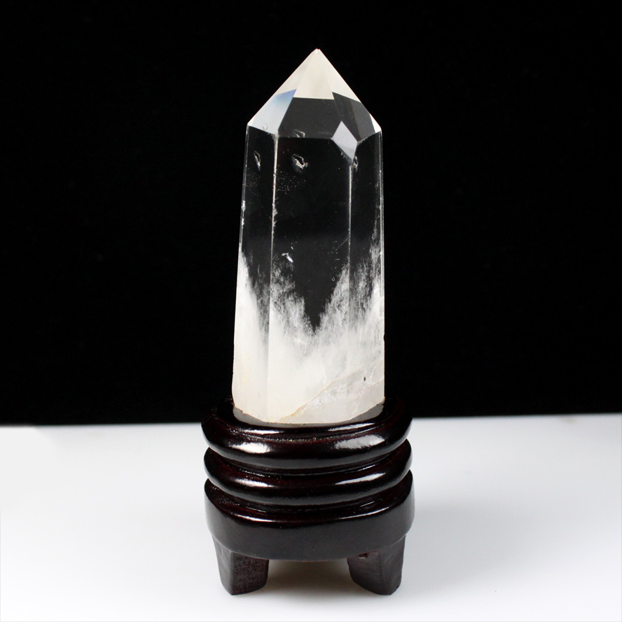 东海水晶哪个品种最好,白水晶和紫水晶哪个贵一些