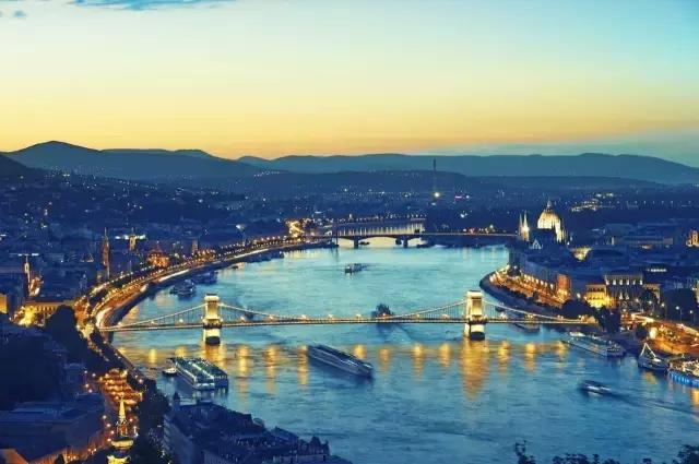 怎么办理美国签证10年,最新美国十年签证申请攻略