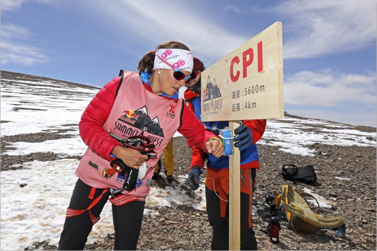 跑上6178米的玉珠峰——五位女运动员的华山论剑