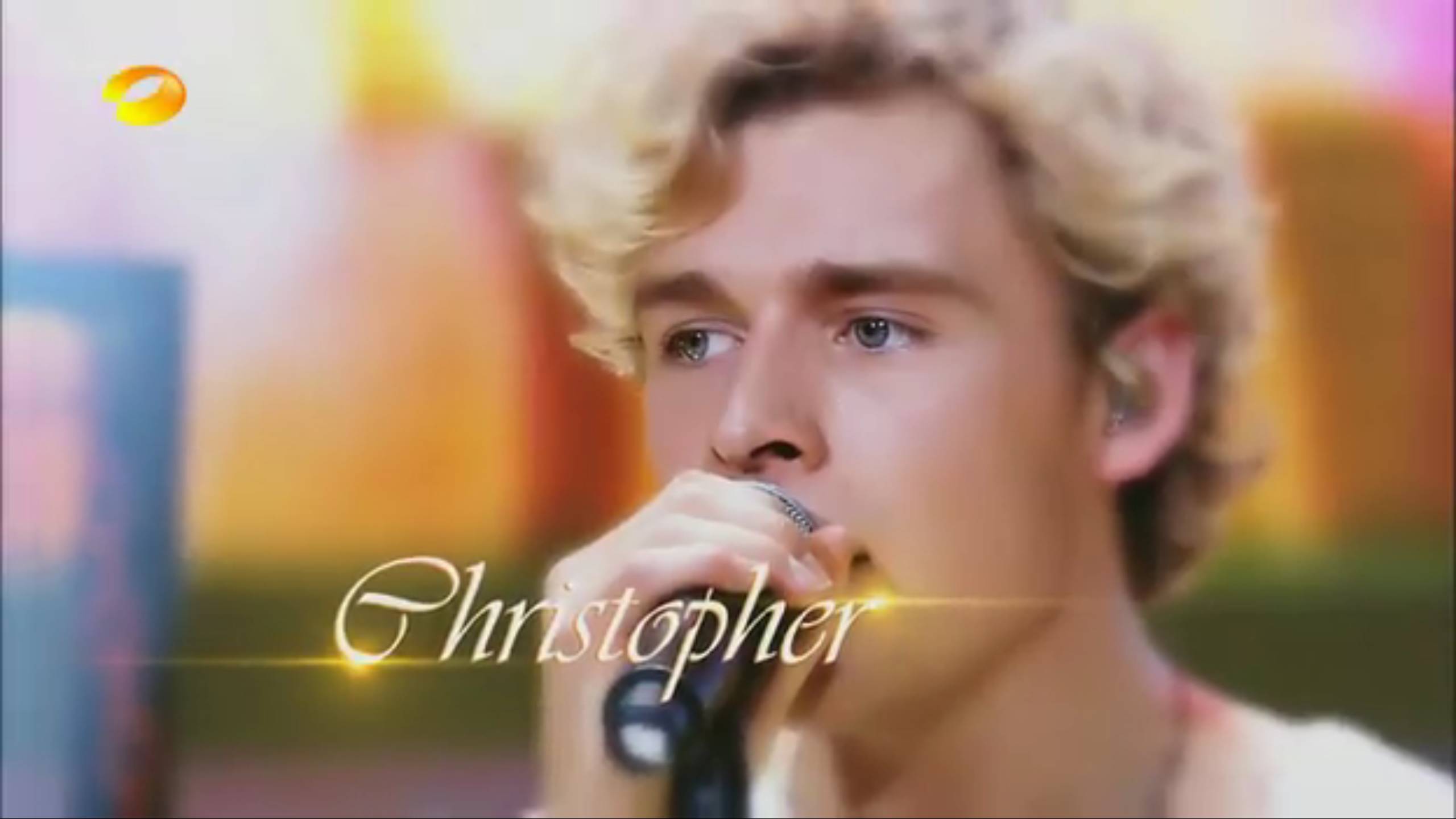 金发碧眼的丹麦王子为你准备了一首歌，还不来听？