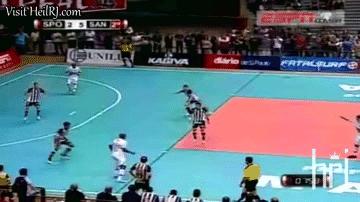 法尔考足球过人视频,室内足球皇帝法尔考