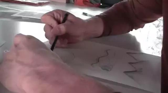 这个女大学生设计的搁板，秒杀了宜家