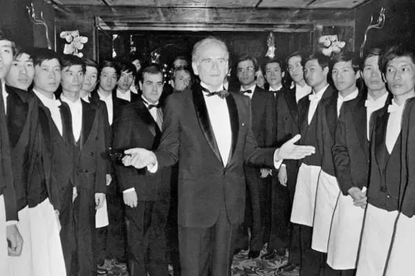 这家餐厅凭啥开业就上《新闻联播》