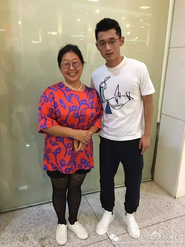 喜欢荧光绿的鞋子,张继科为什么喜欢小蓝鞋