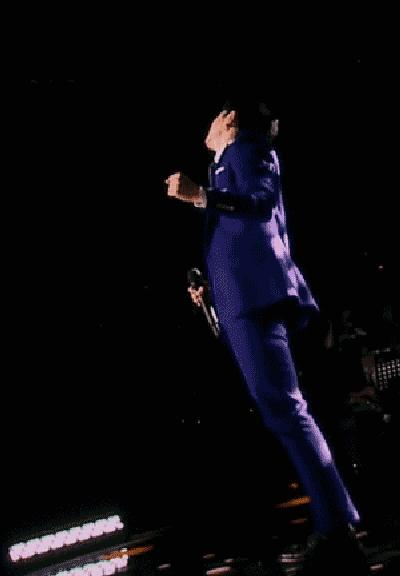 兰花指张杰张学友,每个歌手的招牌动作