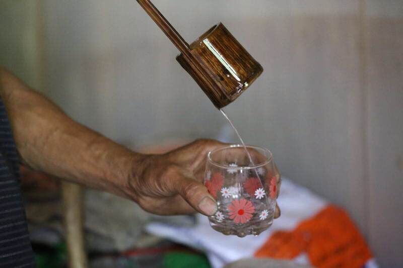 遵义一农户，5代同住一山洞，政府出钱都不搬，究竟为什么？